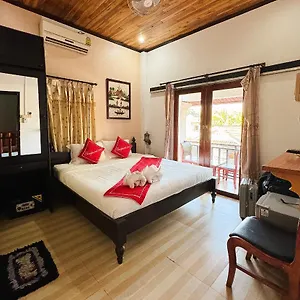https://singrarat.hotelsluangprabang.com